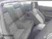 2005 Ford Mustang Deluxe z VIN 1ZVFT80N455187729, wystawiony jako IAAI lot #43413844 z przebiegiem 87 127 mil mil oraz . Historia ofert i sprzedaży dostępna na DreamBid. Obrazek 8.