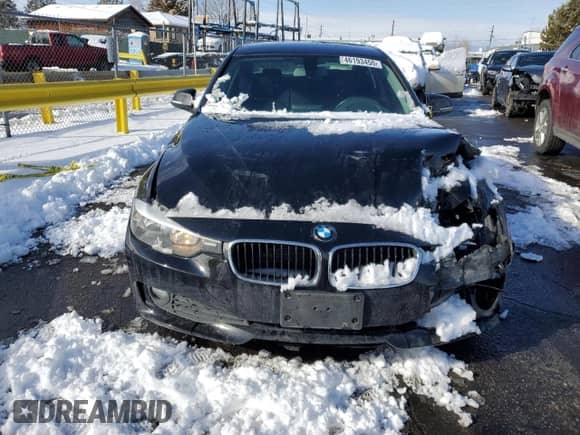 2014 BMW 3 Series 320i xDrive с VIN WBA3C3G54ENR25783, выставлен на аукционе Copart как лот 46193455 с пробегом 93 164 миль миль и Чистый • Clean title. История ставок и продаж доступна на DreamBid. Изображение 5.