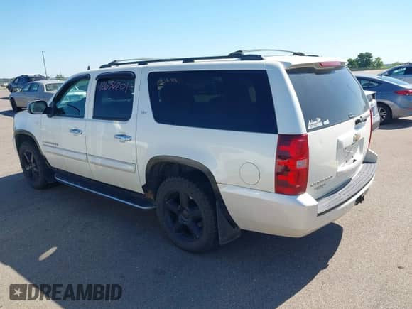 2008 Chevrolet Suburban LTZ с VIN 1GNFK16348R213561, выставлен на аукционе IAAI как лот 42636201 с пробегом 201 675 миль миль и . История ставок и продаж доступна на DreamBid. Изображение 3.