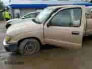 1999 Toyota Tacoma z VIN 4TAVL52N3XZ539894, wystawiony jako Copart lot #81200825 z przebiegiem 179 121 mil mil oraz Szkoda całkowita • Salvage title. Historia ofert i sprzedaży dostępna na DreamBid. Obrazek 13.