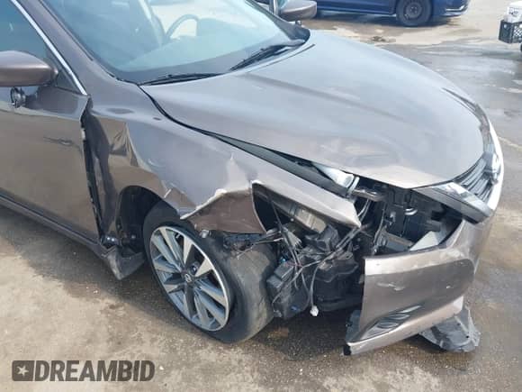 2016 Nissan Altima SR z VIN 1N4AL3AP5GC272924, wystawiony jako IAAI lot #42462972 z przebiegiem 96 920 mil mil oraz . Historia ofert i sprzedaży dostępna na DreamBid. Obrazek 6.