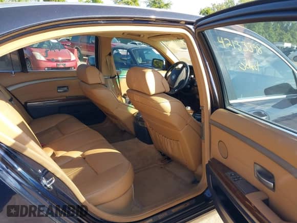 2005 BMW 7 Series 745Li z VIN WBAGN63515DS58163, wystawiony jako IAAI lot #42564631 z przebiegiem 108 877 mil mil oraz . Historia ofert i sprzedaży dostępna na DreamBid. Obrazek 8.