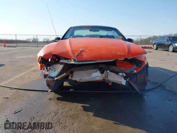 1994 Ford Mustang z VIN 1FALP4046RF166767, wystawiony jako IAAI lot #41757303 z przebiegiem 99 425 mil mil oraz . Historia ofert i sprzedaży dostępna na DreamBid. Obrazek 6.