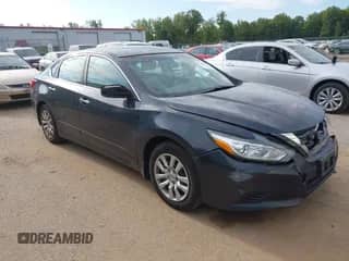 2016 Nissan Altima SR z VIN 1N4AL3AP2GC285923, wystawiony jako IAAI lot #43104597 z przebiegiem 104 253 mil mil oraz . Historia ofert i sprzedaży dostępna na DreamBid. Obrazek 1.