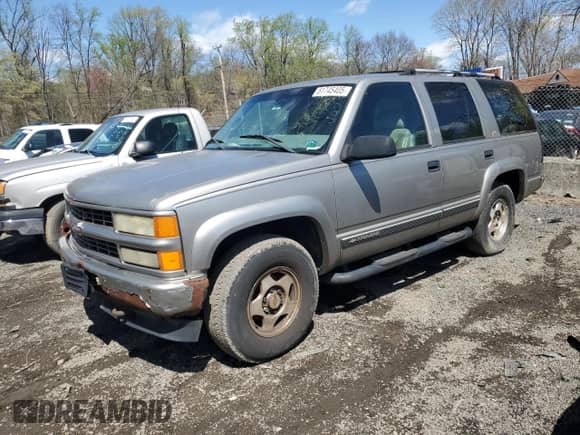 2000 Chevrolet Tahoe Z71 с VIN 1GNEK13R5YR174726, выставлен на аукционе Copart как лот 51745405 с пробегом Не указан миль и Списание • Salvage title. История ставок и продаж доступна на DreamBid. Изображение 1.