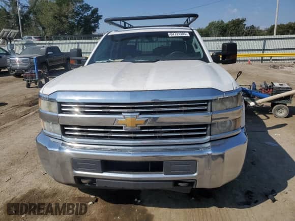 2015 Chevrolet Silverado 2500HD Work Truck with VIN 1GC1CUEG8FF647230, listed as a Copart auction lot 84731305 with 180,442 mi miles and Salvage title. Bid and sale history available at DreamBid. Image 5.