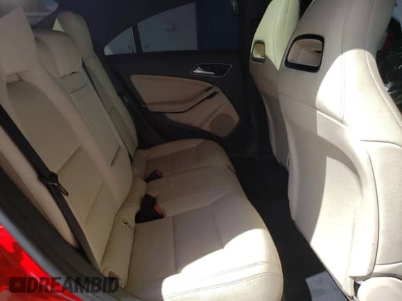 2017 Mercedes-Benz CLA 250 с VIN WDDSJ4EBXHN460472, выставлен на аукционе Copart как лот 84612105 с пробегом 49 685 миль миль и Списание • Salvage title. История ставок и продаж доступна на DreamBid. Изображение 10.