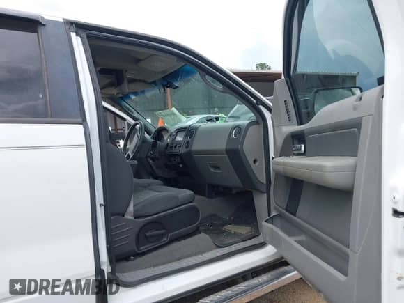 2008 Ford F-150 XL with VIN 1FTPX12V68KC87448, listed as a IAAI auction lot 42648607 with 322,426 mi miles and . Bid and sale history available at DreamBid. Image 18.