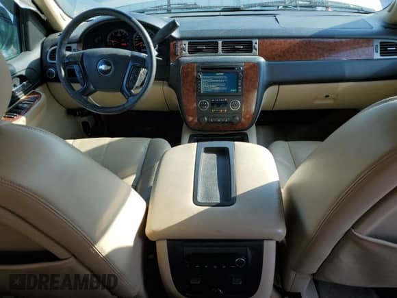 2008 Chevrolet Avalanche 2LT with VIN 3GNEC12098G122855, listed as a Copart auction lot 58043005 with 188,942 mi miles and Salvage title. Bid and sale history available at DreamBid. Image 8.