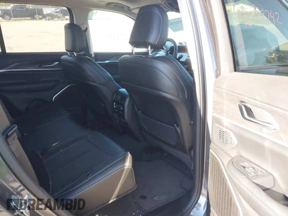 2024 Jeep Grand Cherokee с VIN 1C4RJYB61RC714817, выставлен на аукционе IAAI как лот 43222742 с пробегом 11 309 миль миль и . История ставок и продаж доступна на DreamBid. Изображение 8.