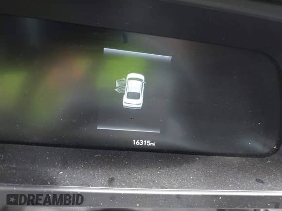 2025 Hyundai Elantra SE with VIN KMHLL4DG6SU884620, listed as a IAAI auction lot 43051959 with 16,315 mi miles and . Bid and sale history available at DreamBid. Image 7.