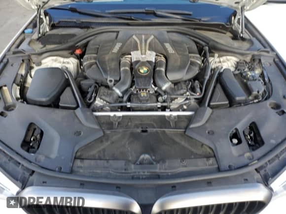 2018 BMW 5 Series M550i xDrive with VIN WBAJB9C52JB285992, listed as a Copart auction lot 81937825 with Not provided miles and Salvage title. Bid and sale history available at DreamBid. Image 11.