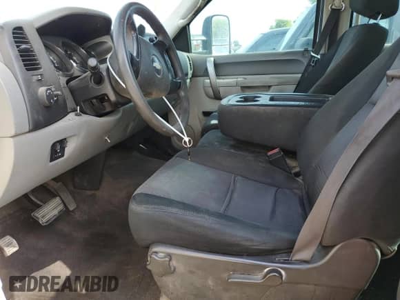 2012 Chevrolet Silverado 2500HD Work Truck с VIN 1GC1CVCG9CF199245, выставлен на аукционе Copart как лот 54402835 с пробегом 287 869 миль миль и Списание • Salvage title. История ставок и продаж доступна на DreamBid. Изображение 7.