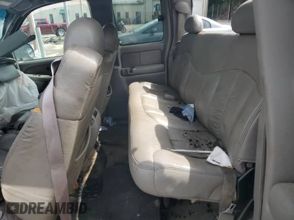 2000 Chevrolet Silverado 2500 LS с VIN 1GCGC29UXYE399084, выставлен на аукционе Copart как лот 58577555 с пробегом Не указан миль и Списание • Salvage title. История ставок и продаж доступна на DreamBid. Изображение 10.