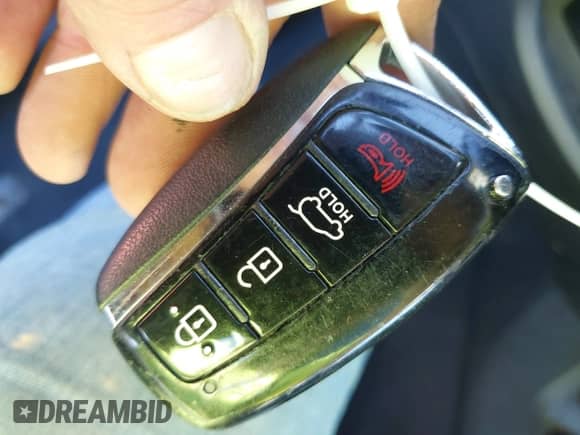 2014 Hyundai Santa Fe с VIN 5XYZWDLA5EG129676, выставлен на аукционе IAAI как лот 41510085 с пробегом 136 026 миль миль и . История ставок и продаж доступна на DreamBid. Изображение 11.