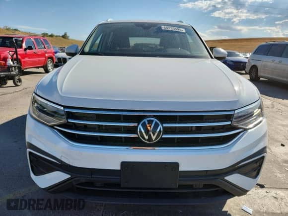 2024 Volkswagen Tiguan SE с VIN 3VVMB7AX6RM163750, выставлен на аукционе Copart как лот 69233595 с пробегом 8 093 миль миль и Списание • Salvage title. История ставок и продаж доступна на DreamBid. Изображение 5.