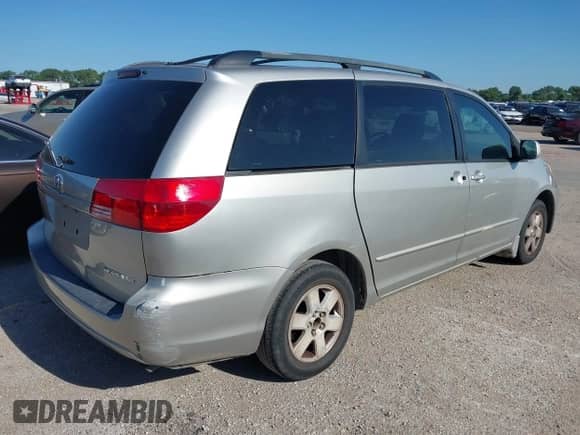 2004 Toyota Sienna XLE z VIN 5TDZA22C44S045985, wystawiony jako IAAI lot #42528082 z przebiegiem 206 894 mil mil oraz . Historia ofert i sprzedaży dostępna na DreamBid. Obrazek 4.