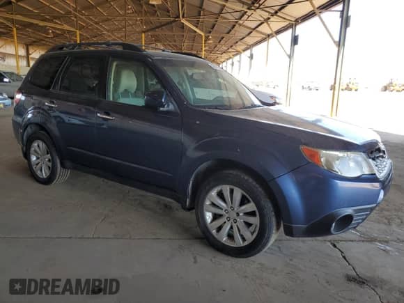 2013 Subaru Forester X Premium z VIN JF2SHADCXDH417548, wystawiony jako Copart lot #82001475 z przebiegiem 177 571 mil mil oraz Czysty tytuł • Clean title. Historia ofert i sprzedaży dostępna na DreamBid. Obrazek 4.