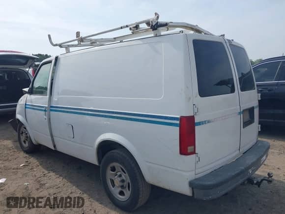 2005 Chevrolet Astro Cargo z VIN 1GCDM19X75B113130, wystawiony jako IAAI lot #42027938 z przebiegiem Nie podano mil oraz . Historia ofert i sprzedaży dostępna na DreamBid. Obrazek 3.