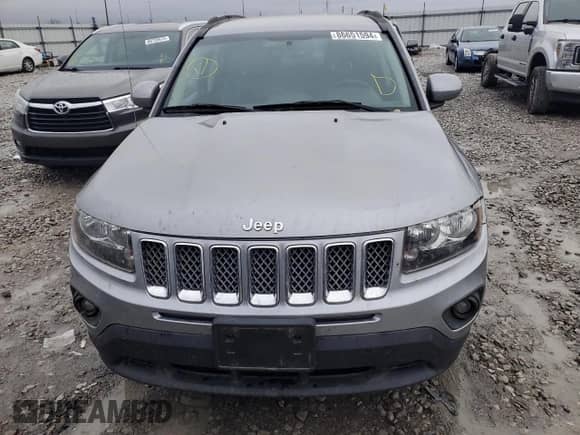 2017 Jeep Compass Latitude with VIN 1C4NJCEA9HD116419, listed as a Copart auction lot 86651594 with 140,373 mi miles and Salvage title. Bid and sale history available at DreamBid. Image 5.