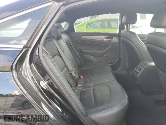 2018 Hyundai Sonata Limited Plus с VIN 5NPE34AB5JH667610, выставлен на аукционе Copart как лот 64395315 с пробегом 106 554 миль миль и Списание • Salvage title. История ставок и продаж доступна на DreamBid. Изображение 10.