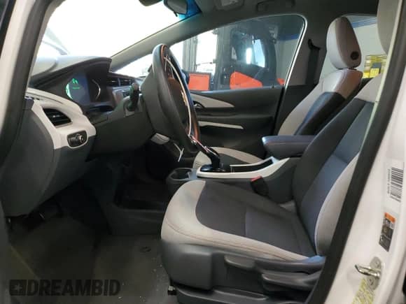 2019 Chevrolet Bolt EV z VIN 1GBJF1G03K4106912, wystawiony jako Copart lot #71008813 z przebiegiem 55 780 mil mil oraz . Historia ofert i sprzedaży dostępna na DreamBid. Obrazek 7.