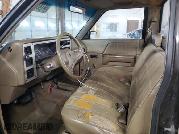 1990 Dodge Dakota with VIN 1B7GG26X9LS666745, listed as a Copart auction lot 44703175 with 121,682 mi miles and Salvage title. Bid and sale history available at DreamBid. Image 7.