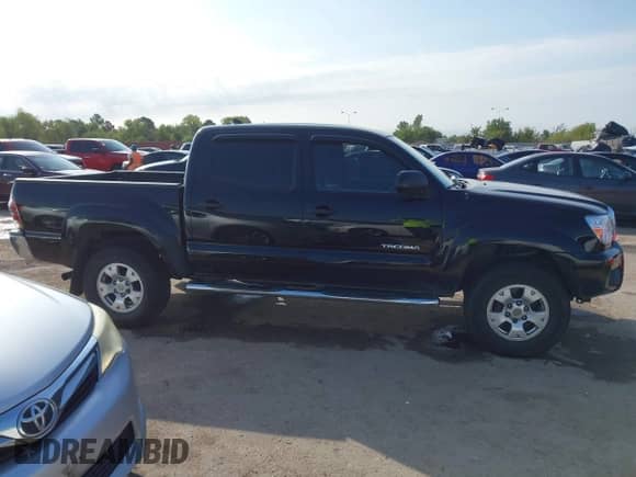 2015 Toyota Tacoma PreRunner с VIN 5TFJU4GN7FX068183, выставлен на аукционе IAAI как лот 43503741 с пробегом 166 327 миль миль и . История ставок и продаж доступна на DreamBid. Изображение 13.