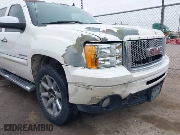 2012 GMC Sierra 1500 Denali with VIN 3GTP2XE22CG189407, listed as a IAAI auction lot 41538023 with 330,998 mi miles and . Bid and sale history available at DreamBid. Image 6.