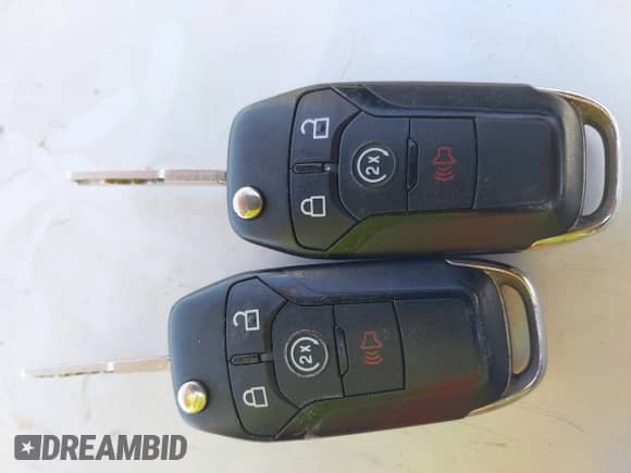 2018 Ford F-150 XLT z VIN 1FTEW1EG4JKC61072, wystawiony jako IAAI lot #42978854 z przebiegiem 126 442 mil mil oraz . Historia ofert i sprzedaży dostępna na DreamBid. Obrazek 11.