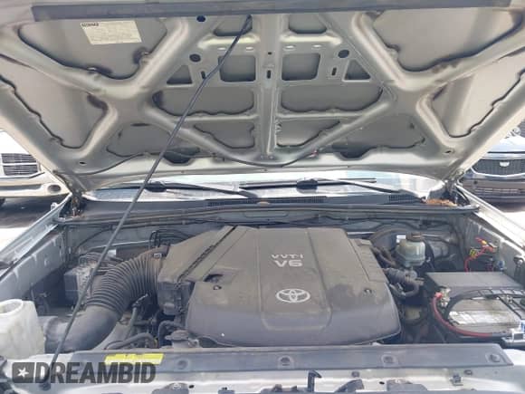 2010 Toyota Tacoma PreRunner z VIN 3TMJU4GN5AM093419, wystawiony jako IAAI lot #42882575 z przebiegiem 227 641 mil mil oraz . Historia ofert i sprzedaży dostępna na DreamBid. Obrazek 10.