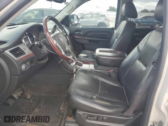 2013 Cadillac Escalade ESV Premium с VIN 1GYS4JEF4DR195497, выставлен на аукционе Copart как лот 81926915 с пробегом 246 420 миль миль и Чистый • Clean title. История ставок и продаж доступна на DreamBid. Изображение 7.