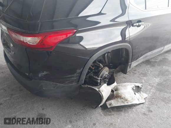 2020 Chevrolet Traverse LT с VIN 1GNEVHKWXLJ215978, выставлен на аукционе IAAI как лот 41635499 с пробегом 72 860 миль миль и . История ставок и продаж доступна на DreamBid. Изображение 6.