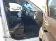 2017 Chevrolet Silverado 2500HD LT z VIN 1GC1KVEG8HF128707, wystawiony jako IAAI lot #41795885 z przebiegiem 192 048 mil mil oraz . Historia ofert i sprzedaży dostępna na DreamBid. Obrazek 5.