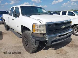 2011 Chevrolet Silverado 2500HD Work Truck z VIN 1GC1KVCG4BF230516, wystawiony jako IAAI lot #42889916 z przebiegiem 346 009 mil mil oraz . Historia ofert i sprzedaży dostępna na DreamBid. Obrazek 1.