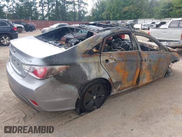 2015 Hyundai Sonata Limited z VIN KMHEC4A49FA127978, wystawiony jako IAAI lot #43246694 z przebiegiem Nie podano mil oraz . Historia ofert i sprzedaży dostępna na DreamBid. Obrazek 4.