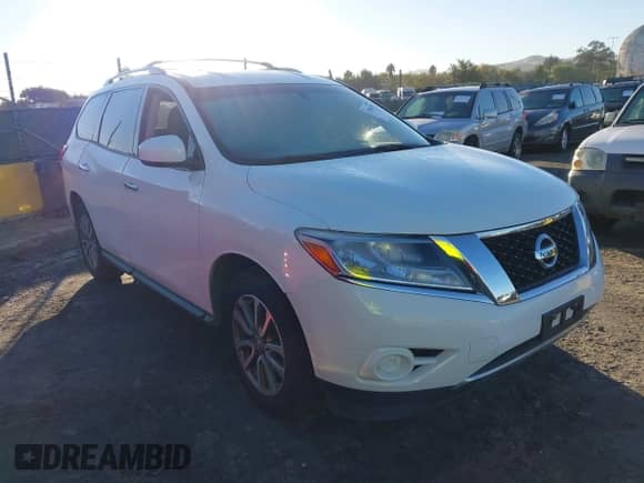 2015 Nissan Pathfinder Platinum с VIN 5N1AR2MN5FC660758, выставлен на аукционе IAAI как лот 43584239 с пробегом 183 210 миль миль и . История ставок и продаж доступна на DreamBid. Изображение 1.