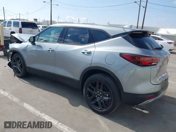 2025 Chevrolet Blazer LT with VIN 3GNKBCR47SS102912, listed as a IAAI auction lot 42793367 with 6,197 mi miles and . Bid and sale history available at DreamBid. Image 3.