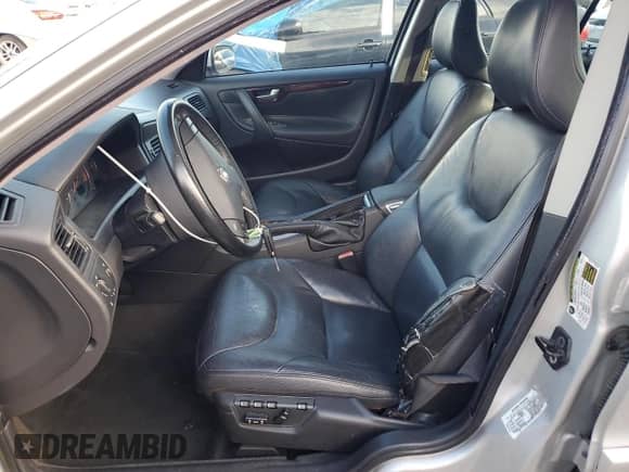 2006 Volvo S60 2.5L Turbo с VIN YV1RS592662557005, выставлен на аукционе Copart как лот 70754265 с пробегом 146 974 миль миль и Списание • Salvage title. История ставок и продаж доступна на DreamBid. Изображение 7.