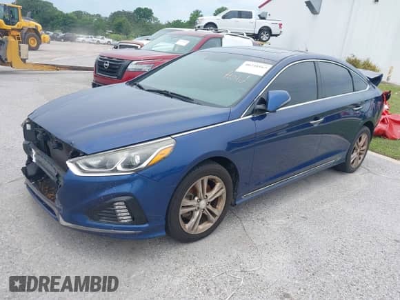 2018 Hyundai Sonata Limited with VIN 5NPE34AF8JH674960, listed as a IAAI auction lot 40248165 with 97,120 mi miles and . Bid and sale history available at DreamBid. Image 2.