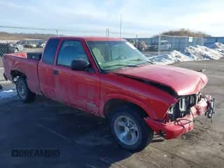 1998 Chevrolet S-10 LS с VIN 1GCCS1940W8216444, выставлен на аукционе IAAI как лот 41646371 с пробегом 141 743 миль миль и . История ставок и продаж доступна на DreamBid. Изображение 1.