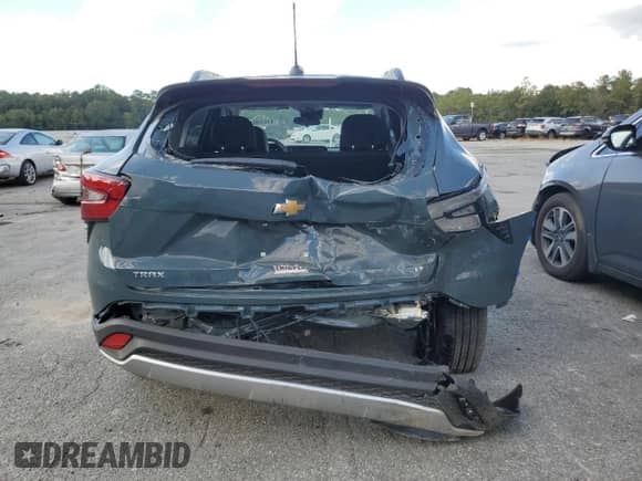 2025 Chevrolet Trax LT z VIN KL77LHEP1SC320694, wystawiony jako Copart lot #81635035 z przebiegiem 1 613 mil mil oraz Szkoda całkowita • Salvage title. Historia ofert i sprzedaży dostępna na DreamBid. Obrazek 6.