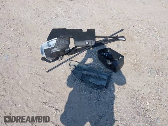 2022 Chevrolet Colorado 2WD LT with VIN 1GCHSCEA7N1231608, listed as a IAAI auction lot 43233006 with 30,221 mi miles and . Bid and sale history available at DreamBid. Image 12.