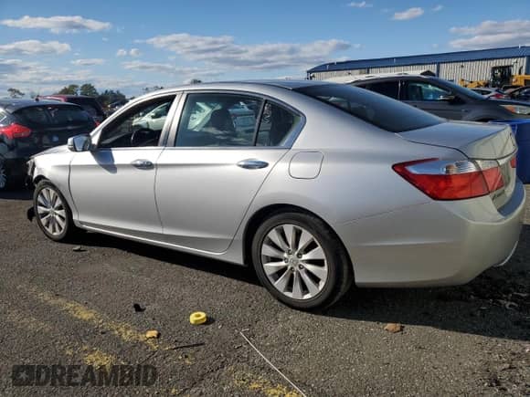 2013 Honda Accord EX z VIN 1HGCR2F74DA025679, wystawiony jako Copart lot #81999185 z przebiegiem 155 156 mil mil oraz Szkoda całkowita • Salvage title. Historia ofert i sprzedaży dostępna na DreamBid. Obrazek 2.
