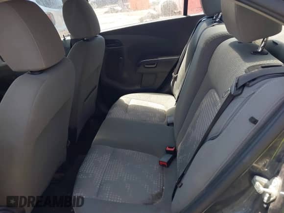 2018 Chevrolet Sonic LS с VIN 1G1JB5SH1J4133402, выставлен на аукционе IAAI как лот 42711403 с пробегом 97 768 миль миль и . История ставок и продаж доступна на DreamBid. Изображение 8.