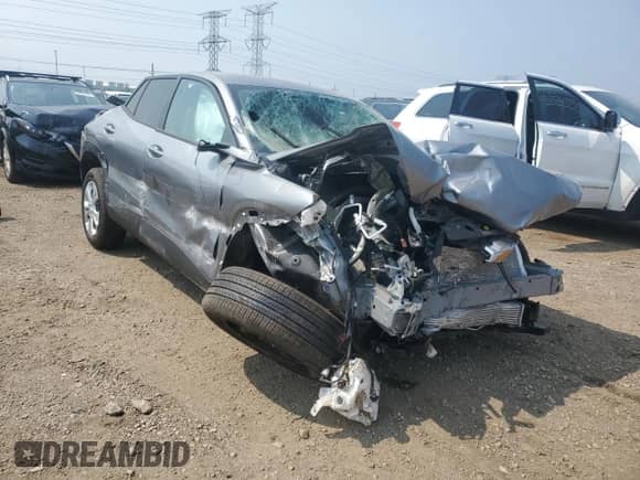 2025 Chevrolet Trax LS с VIN KL77LFEP0SC266230, выставлен на аукционе Copart как лот 66858605 с пробегом Не указан миль и Списание • Salvage title. История ставок и продаж доступна на DreamBid. Изображение 4.