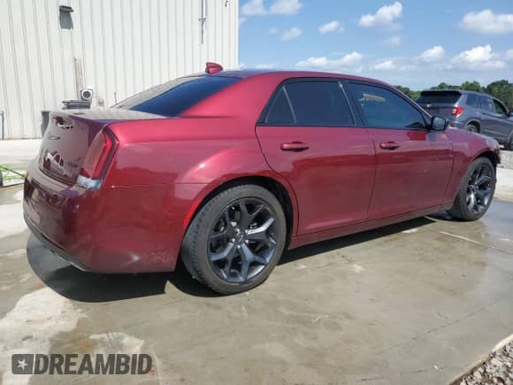 2020 Chrysler 300 Touring L z VIN 2C3CCAAG6LH212704, wystawiony jako Copart lot #63996225 z przebiegiem 40 317 mil mil oraz Szkoda całkowita • Salvage title. Historia ofert i sprzedaży dostępna na DreamBid. Obrazek 3.