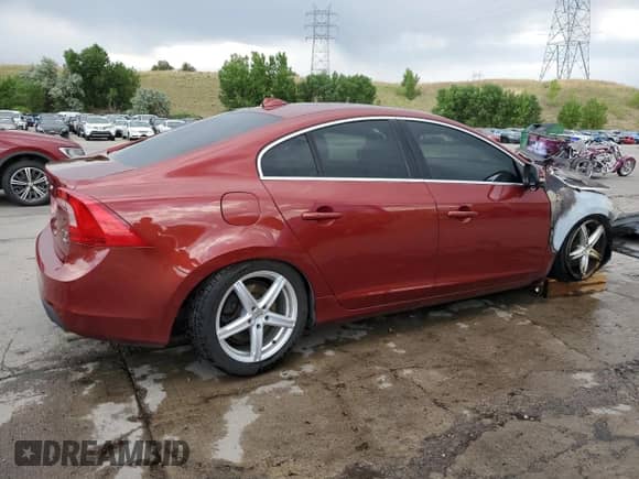 2011 Volvo S60 с VIN YV1902FH9B2015565, выставлен на аукционе Copart как лот 64746145 с пробегом Не указан миль и Списание • Salvage title. История ставок и продаж доступна на DreamBid. Изображение 3.