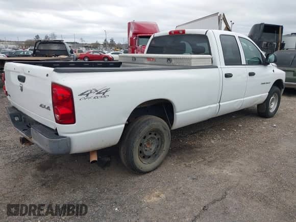 2007 Dodge 1500 ST z VIN 1D7HU18P27J600043, wystawiony jako IAAI lot #41625802 z przebiegiem 170 706 mil mil oraz . Historia ofert i sprzedaży dostępna na DreamBid. Obrazek 4.