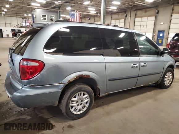 2003 Dodge Grand Caravan with VIN 2D8GP44R53R371435, listed as a Copart auction lot 51814905 with Not provided miles and Non repairable. Bid and sale history available at DreamBid. Image 3.